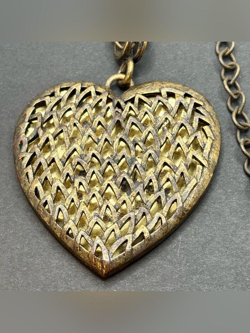Vintage Large Brass Heart Filigree Photo Locket Pendant Necklace Antique Gold